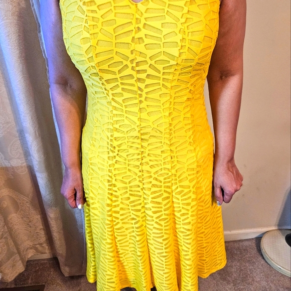 Dress - Picture 2 of 3